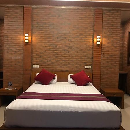 Lotus 2 Guest House Magelang Dış mekan fotoğraf