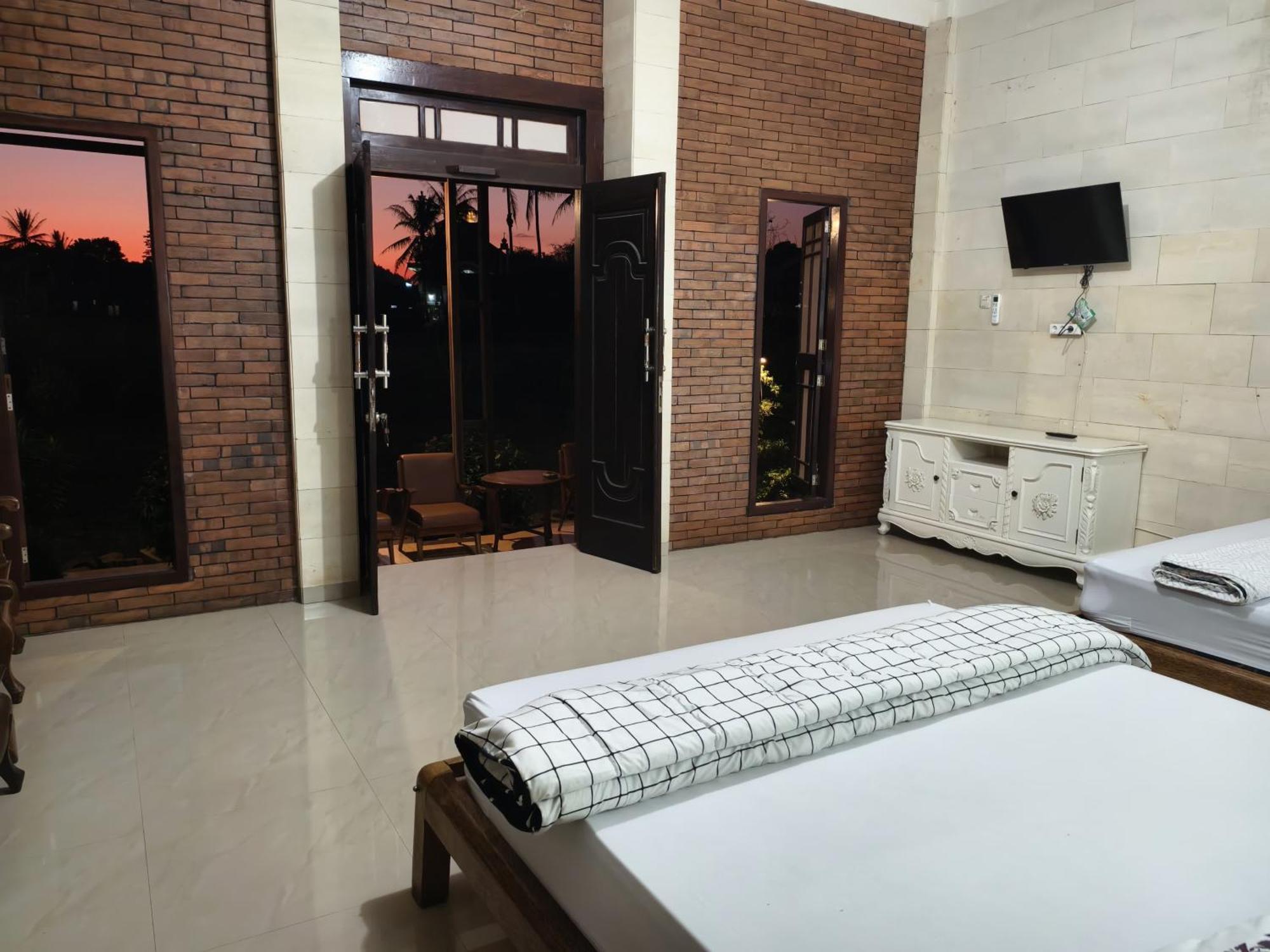 Lotus 2 Guest House Magelang Dış mekan fotoğraf