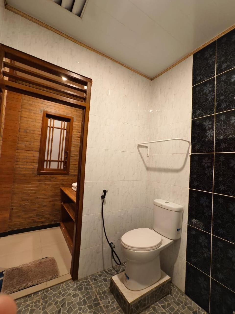 Lotus 2 Guest House Magelang Dış mekan fotoğraf
