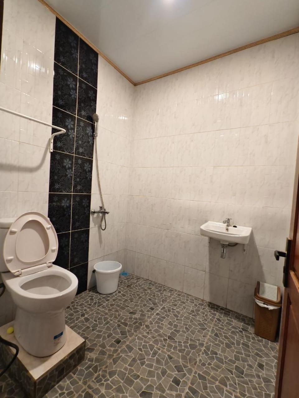Lotus 2 Guest House Magelang Dış mekan fotoğraf