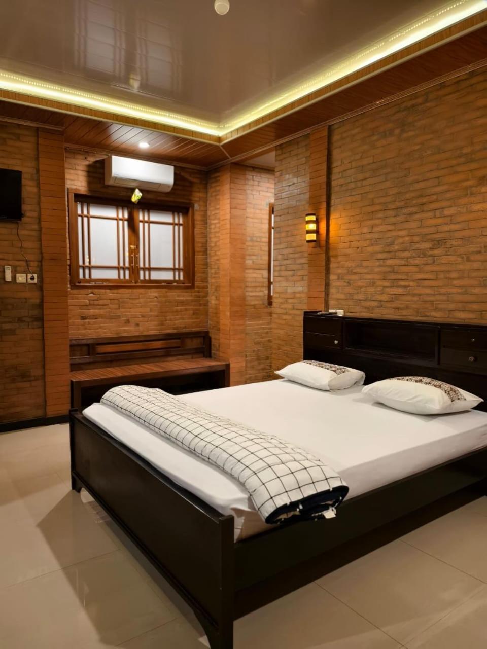 Lotus 2 Guest House Magelang Dış mekan fotoğraf
