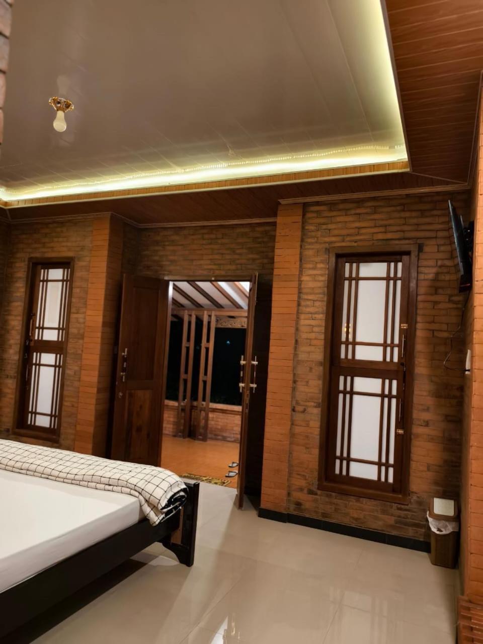 Lotus 2 Guest House Magelang Dış mekan fotoğraf