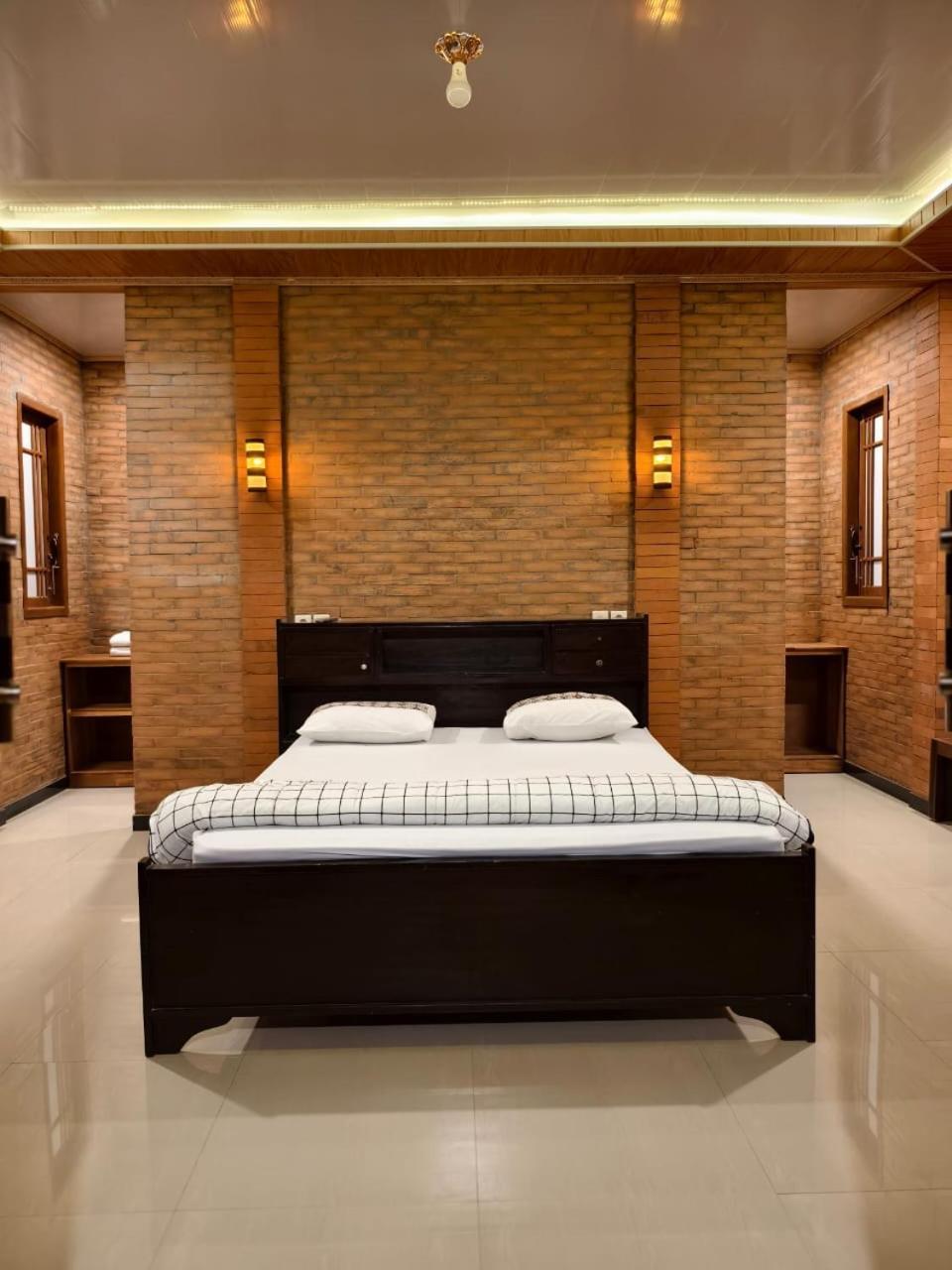 Lotus 2 Guest House Magelang Dış mekan fotoğraf